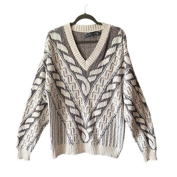 Vintage 90’s Crossings Gorgeous Gray and White V neck Men’s Sweater. Size XL - Picture 1 of 4